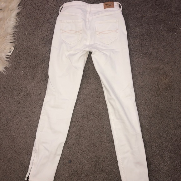 White Abercrombie jeans - Picture 4 of 4